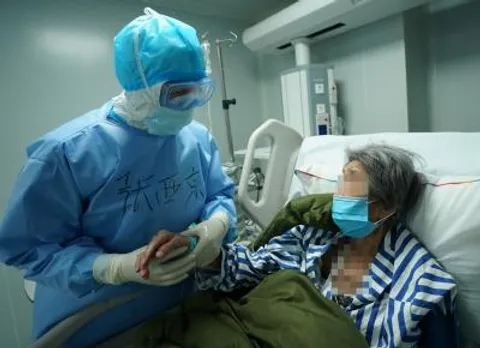 (180320) CHINA-WUHAN-HUOSHENSHAN HOSPITAL-INTENSIVE CARE UNIT