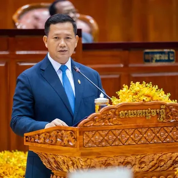 Cambodian PM heads to Indonesia for ASEAN Summit