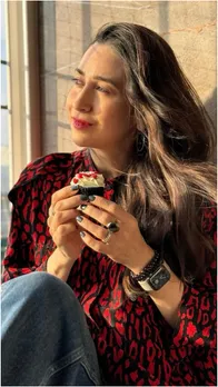 सिंगल दो बच्चो की मां करिश्मा कपूर ने मनाया वैलेंटाइन डे, शेयर की PICS