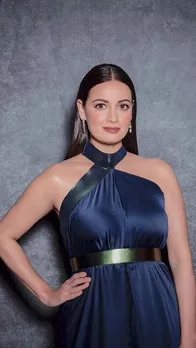 Dia Mirza ने 40 की उम्र में भी दिखाई कातिल अदाएं, देखकर घायल हुए लोग