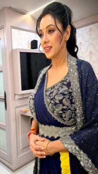 रुपाली गांगुली ने ब्लू लहंगे के साथ कैरी किया ऐसा दुपट्टा, आपने देखा?