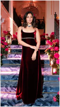 Hope Gala में बेहद ग्लैमरस दिखीं आलिया भट्ट, देखें दिलकश अदाएं