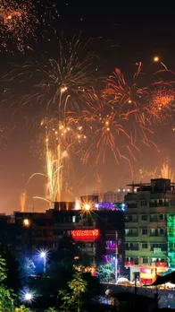 पटाखे जलाते वक्त सावधान! यूं रहें चौकन्ना, ताकि न हो बड़ा हादसा...