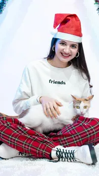 क्यूट सांता बनकर मुन्नी ने जीता सबका दिल, देखें तस्वीरें