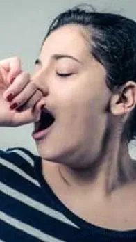 पूजा करते समय क्यों आती है उबासी, जाने
