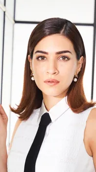 कॉलेज स्टूडेंट बनकर कृति सेनन ने खींचा सबका ध्यान, देखें तस्वीरें