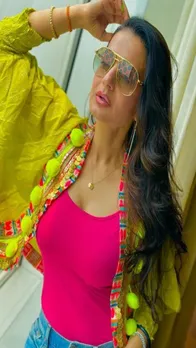 47 की उम्र में भी किसी हसीना से कम नहीं लगती गदर की सकीना, देखें