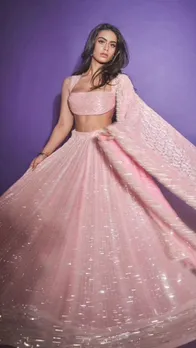 पिंक लहंगे में काजोल की बेटी न्यासा ने दिखाई कातिलाना अदाएं, देखें