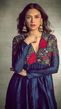 अदिति राव हैदरी ने ब्लू सैटिन गरारा ड्रेस में ढाया कहर, देखें