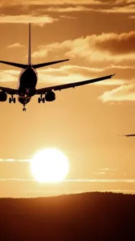 Flight में कर दी आपने ये गलती तो नहीं कर पाएंगे हवाई यात्रा