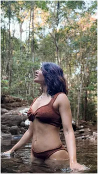 बिकिनी पहन सामंथा ने पानी में लगाई आग, मलेशिया में मना रही हैं वेकेशन