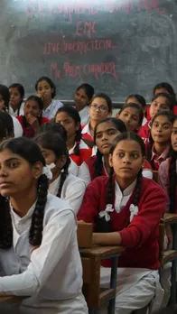 Teacher's Day पर शानदार लाइनें टीचर को करेंगी Impress