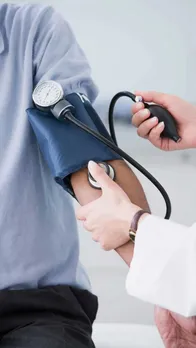 Blood Pressure बढ़ने पर शरीर में दिखते हैं ये 6 संकेत!