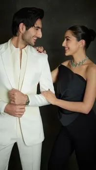 ब्लैक एंड व्हाइट आउटफिट में सारा ने इब्राहिम के साथ की ट्विनिंग, देखें