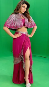 मैजेंटा आउटफिट में उर्वशी रौतेला ने गिराईं हुस्न की बिजलियां, देखें