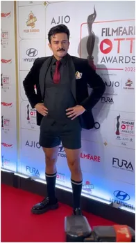 अवॉर्ड फंक्शन में शॉर्टस पहन आया ये एक्टर, नेलपॉलिश भी लगाई