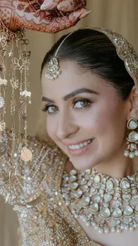 दुल्हन बनीं 'छोटी करीना' मालव‍िका राज ने शेयर की तस्वीरें, देखें