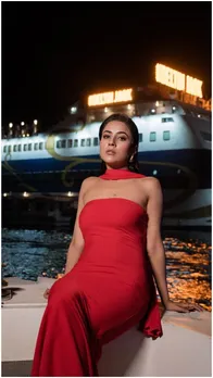 Shehnaaz Gill PICS: रेड गाउन में शहनाज गिल लगीं बेहद हॉट, देखें यहां