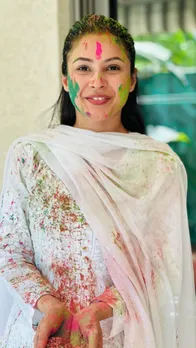 होली के रंग में रंगीं शहनाज गिल, एक्ट्रेस ने शेयर की तस्वीर