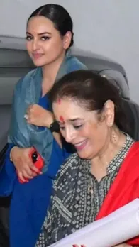 शादी से पहले Sonakshi ने मां पूनम संग की पूजा, फ्लॉन्ट की डायमंड रिंग