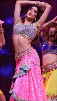 जान्हवी कपूर ने अपनों ठुमकों से FilmFare स्टेज पर लगाई आग, देखें झलक