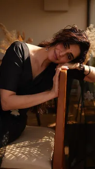 काजल, बिंदी और ब्लैक साड़ी में कातिलाना दिखीं करिश्मा तन्ना, देखें