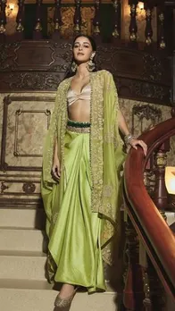 ग्रीन लहंगे गोल्डन झुमके में क्या खूब दिखी अनन्या पांडे, देखें फोटोज