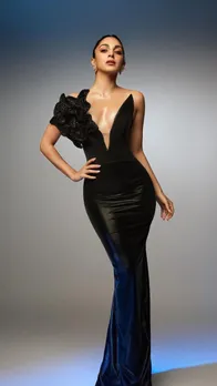 मरमेड जैसी फिगर फ्लॉन्ट करती दिखीं कियारा आडवाणी, देखें तस्वीरें