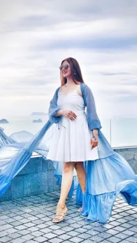 दिव्यांका त्रिपाठी की ये ड्रेस देंगी कंफर्टेबल और स्टाइलिश लुक