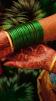 सावन में हरी चूड़ियां पहनने का क्या हैं महत्व, जानें