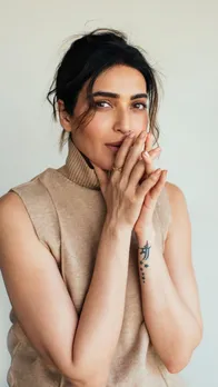 सादगी में बेहद खूबसूरत लगती हैं करिश्मा तन्ना, देखें तस्वीरें