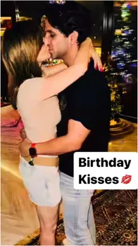 बॉयफ्रेंड के इश्क में पागल हुईं सुजैन खान, बर्थडे पर कर लिया लिप-लॉक