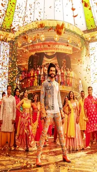 आलिया ही नहीं Ranveer का हर लुक भी है शानदार, देखें 9 अलग -अलग स्टाइल