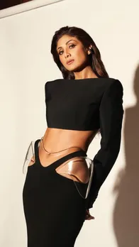 अजीबोगरीब स्कर्ट पहनकर शिल्पा शेट्टी ने ढाया कहर, फैंस ने पूछा ये क्या