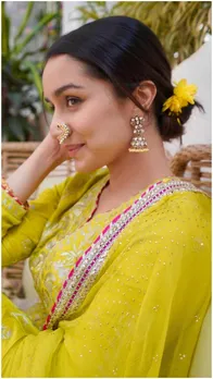 नियोन सूट पहन मराठी मुलगी बनीं श्रद्धा कपूर, अदाएं कमाल