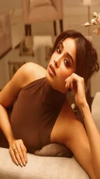 जाह्नवी कपूर ने बॉडीकॉन ड्रेस में शेयर की फोटो, देखें सिजलिंग अदाएं