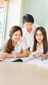 Career Option: ये हैं सबसे डिमडिंग कोर्स, एक बार कर लिया तो लाइफ सेट