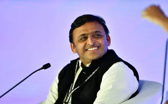 सीएम अखिलेश संभालेंगे टिकट बंटवारे की कमान, पार्टी हित में मुलायम का फरमान