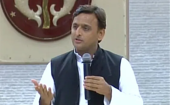 एसपी में कोई दरार नहीं, मैंने चाचा को बधाई दी: अखिलेश यादव