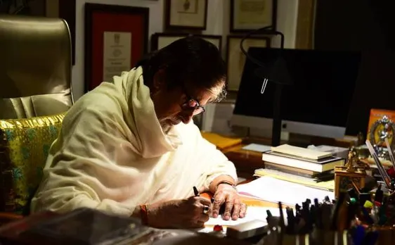 जानें, क्या है Big B का 'आश्चर्य' पत्र, FB पर किसके लिए लिखा गया है ?
