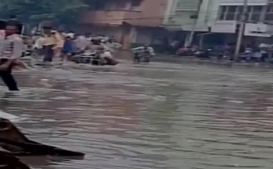 आंध्र प्रदेश और मुबंई में भारी बारिश, 7 लोगों की मौत