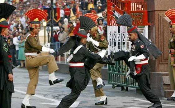 LoC पर सर्जिकल स्ट्राइक, वाघा पर बीटिंग रिट्रीट हुआ बंद