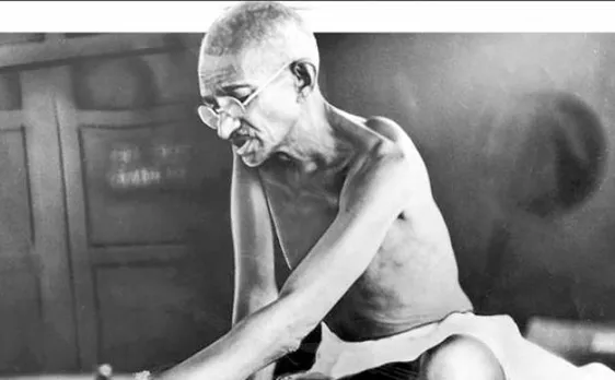 जानिए क्या हुआ था उस रोज, जब अहिंसा के पुजारी गांधी हिंसा के शिकार हुए