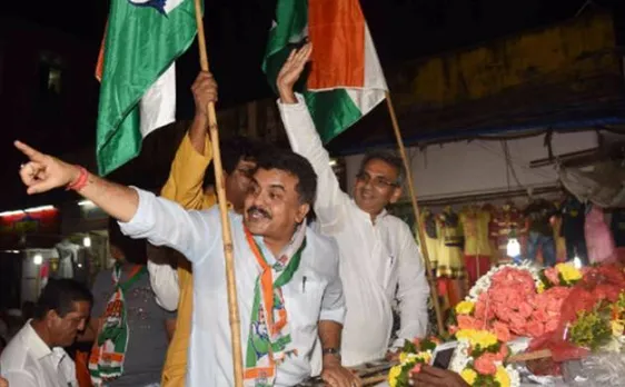 कांग्रेस नेता निरुपम ने सर्जिकल स्ट्राइक को बताया फर्जी, दिग्विजय ने भी उठाए सवाल