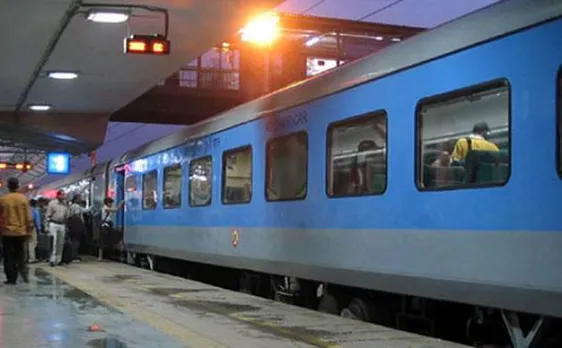सब्सिडी टिकटों से जुड़ेगा आधार कार्ड, रेलवे बना रही है योजना