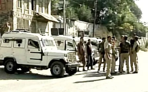 VIDEO: पंपोर में सुरक्षाबलों-आतंकियों के बीच एनकाउंटर में एक जवान घायल