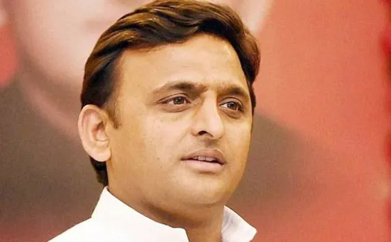 समाजवादी स्मार्टफोन योजना: रजिस्ट्रेशन कराइए, जीतकर वापस आए तो देंगे