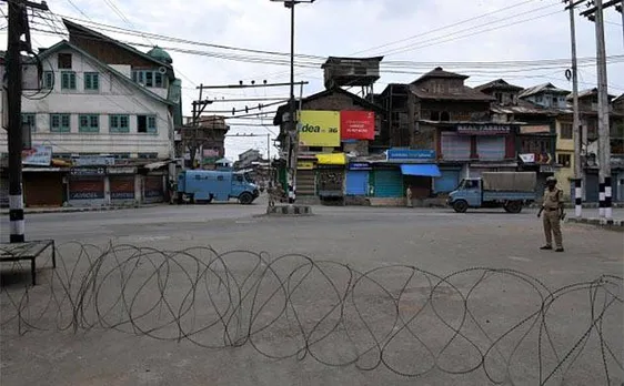 कश्मीर में हालात में सुधार, प्रशासन ने हटाया कर्फ्यू
