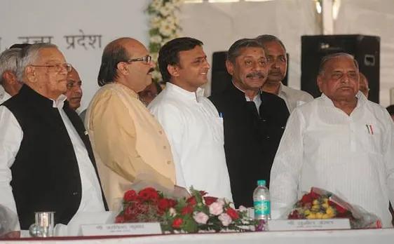 अखिलेश पर जमकर बरसे मुलायम कहा, पद मिलते ही कुछ लोगों का दिमाग हो जाता है खराब