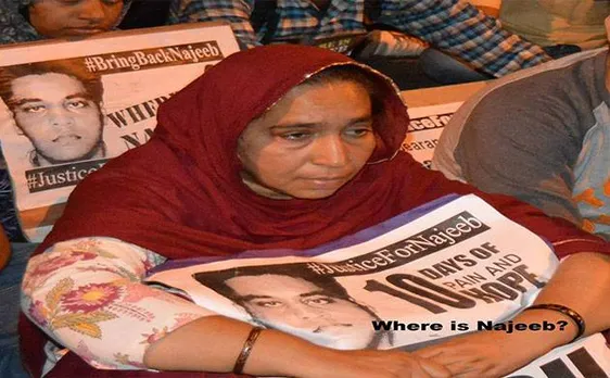 प्रेस से बातचीत में जब रोने लगीं गुमशुदा नजीब की मां